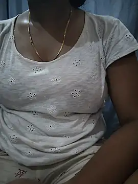 Snapshot of Ezabelljohn chatting on June 29, 2026, 7:47 am Ezabelljohn online show from June 29, 2026, 7:47 am