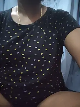 Snapshot of Ezabelljohn chatting on July 25, 2026, 7:06 am Ezabelljohn online show from July 25, 2026, 7:06 am