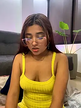 ladulceale online show from November 12, 2025, 2:17 pm