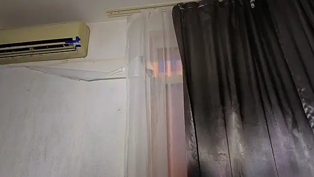 Snapshot of Biancka_ chatting on February 17, 2026, 5:04 am Biancka online show from February 17, 2026, 5:04 am