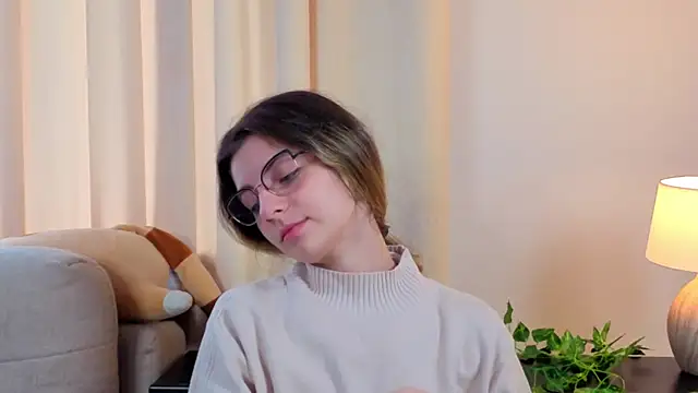 CasandraMickell online show from November 4, 2025, 7:18 am