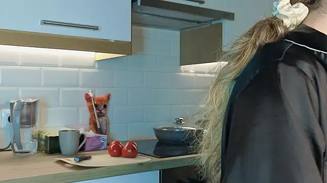 CasandraMickell online show from November 8, 2025, 9:24 pm