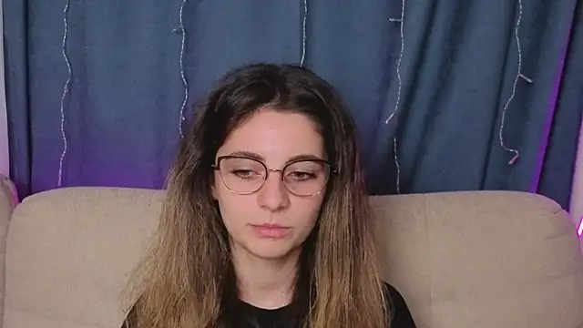 CasandraMickell online show from November 15, 2025, 7:21 pm