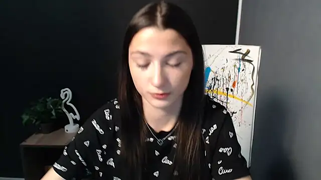 a alessia online show from November 4, 2025, 1:43 pm