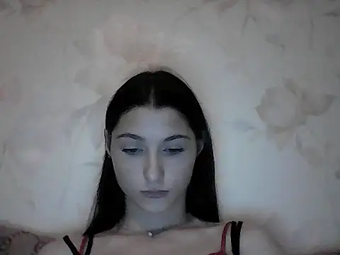 a alessia online show from November 21, 2025, 9:35 pm