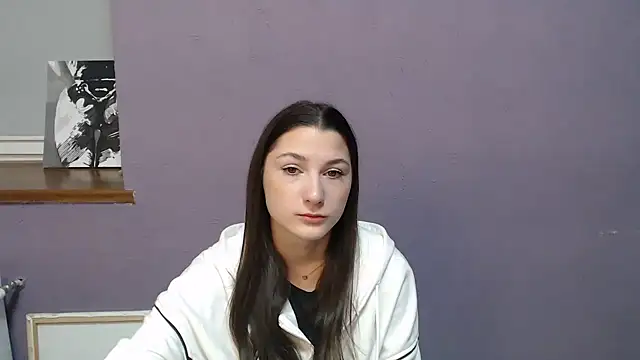 a alessia online show from November 28, 2025, 8:28 am