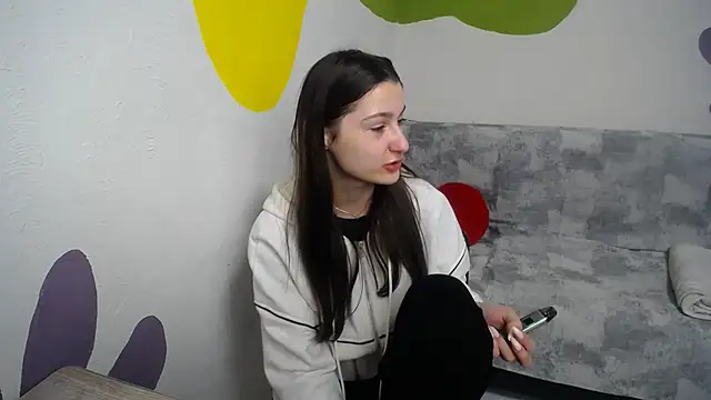 a alessia online show from December 5, 2025, 8:23 am