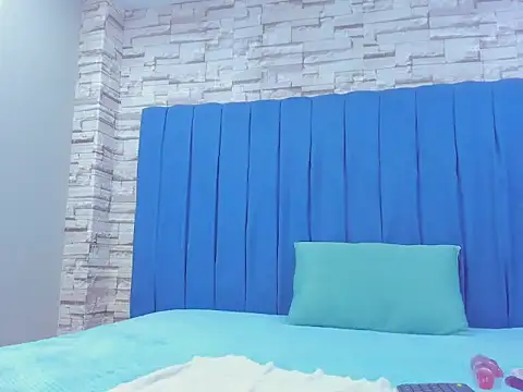 Cloe-Horney online show from December 1, 2025, 2:33 pm