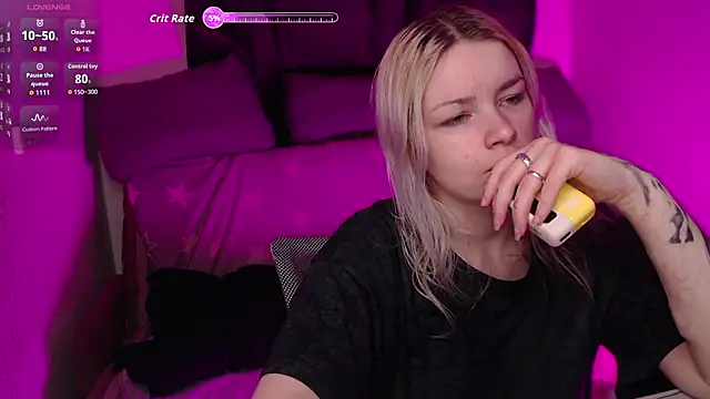 CherryNight6 online show from March 18, 2026, 9:07 pm