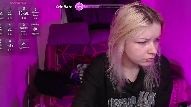 CherryNight6 online show from May 25, 2026, 11:44 pm
