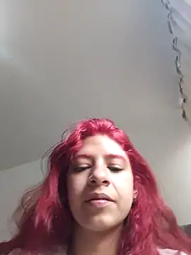 Lunatemptress4 online show from December 5, 2025, 12:03 pm