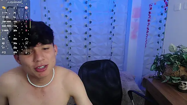 Cassie and Jonah online show from October 24, 2025, 6:04 pm