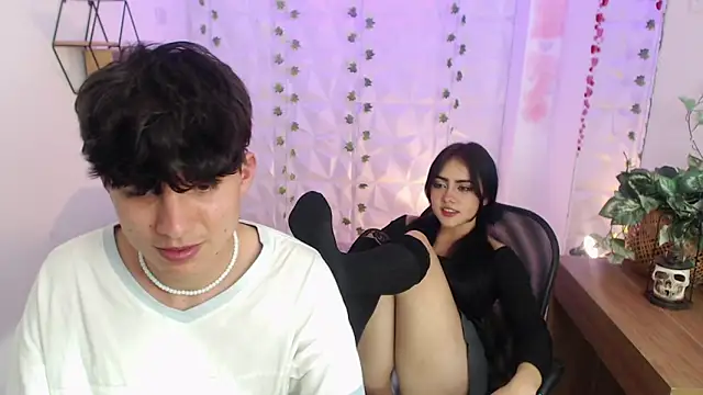 Cassie and Jonah online show from October 27, 2025, 7:29 pm