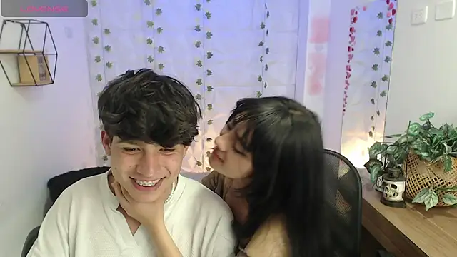 Cassie and Jonah online show from November 4, 2025, 7:57 pm