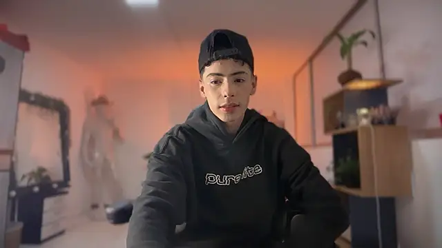 Sebastian Reed online show from March 2, 2026, 4:25 am