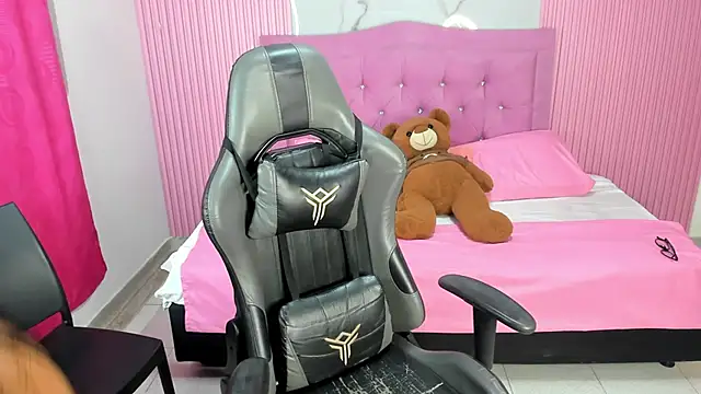 Milu 17 online show from October 29, 2025, 10:50 am