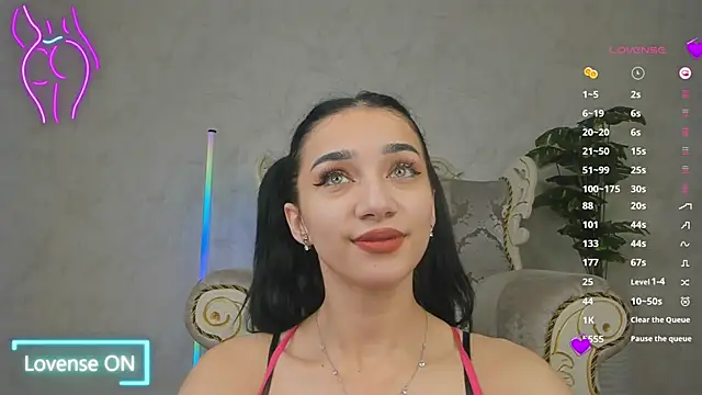 Danikalee online show from November 30, 2025, 2:54 pm