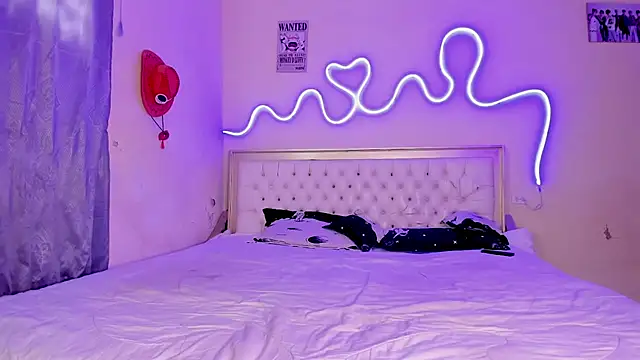 briana hot03 online show from October 25, 2025, 5:19 pm