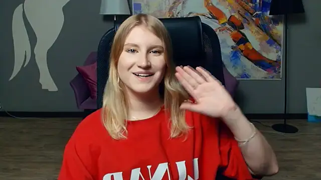 LisaRais online show from December 4, 2025, 9:12 pm