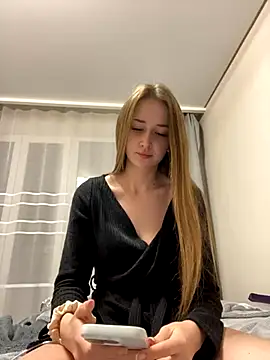 Angel hotyy online show from October 31, 2025, 7:04 pm