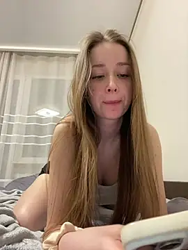 Angel hotyy online show from March 12, 2026, 10:05 pm