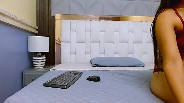 Gigi Mills online show from November 5, 2025, 2:06 pm