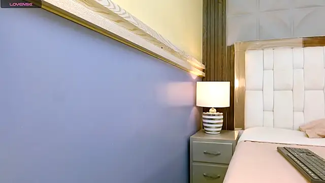 Gigi Mills online show from November 8, 2025, 2:06 pm