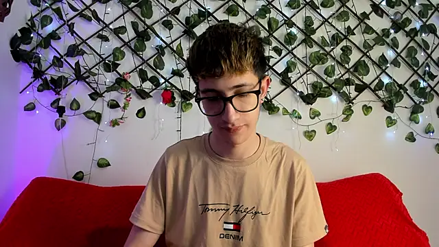 Erick Taylor3 online show from October 23, 2025, 5:23 pm