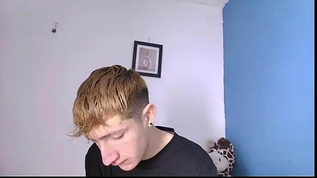 Erick Taylor3 online show from April 22, 2026, 6:53 pm