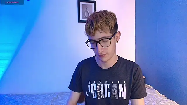 Erick Taylor3 online show from June 6, 2026, 7:29 pm