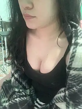 Snapshot of May2k2 chatting on January 6, 2026, 2:26 am May2k2 online show from January 6, 2026, 2:26 am