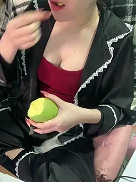 Snapshot of May2k2 chatting on January 14, 2026, 3:01 am May2k2 online show from January 14, 2026, 3:01 am