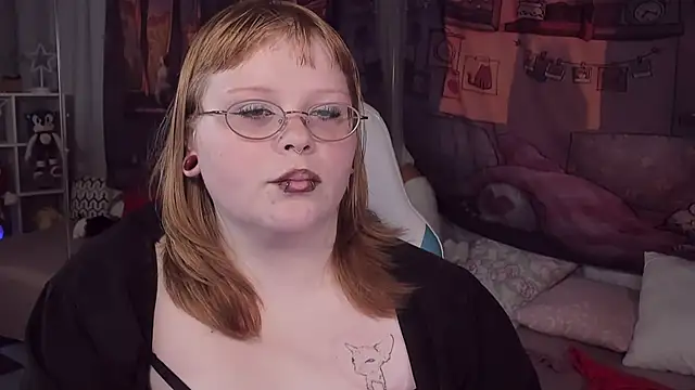 LottieReed online show from November 20, 2025, 3:56 pm