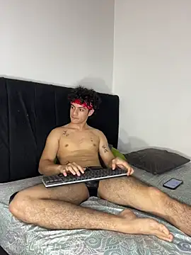 Snapshot of alissonmateus chatting on January 7, 2026, 4:15 am alissonmateus online show from January 7, 2026, 4:15 am