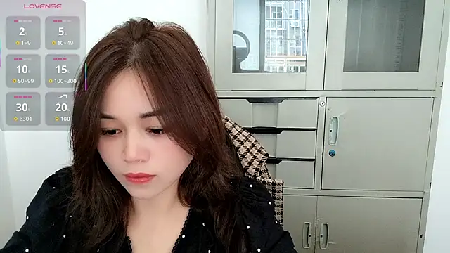 Ella-61 online show from October 25, 2025, 7:16 am