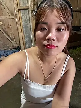 nachi-baby online show from November 23, 2025, 3:17 am