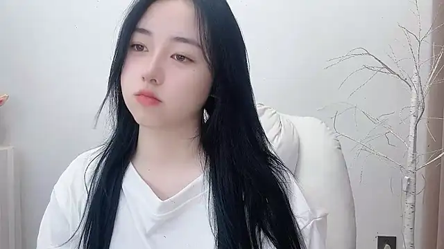 Love-hanzaizai718 online show from November 7, 2025, 2:17 pm