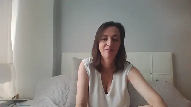 Snapshot of ArianaStarr chatting on June 2, 2026, 7:10 am ArianaStarr online show from June 2, 2026, 7:10 am