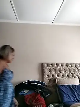 IndianLara online show from April 20, 2026, 1:03 pm