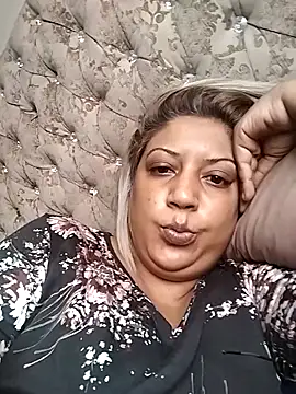 IndianLara online show from April 23, 2026, 6:03 am