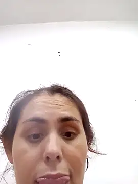 blanca24325 online show from November 19, 2025, 4:45 am