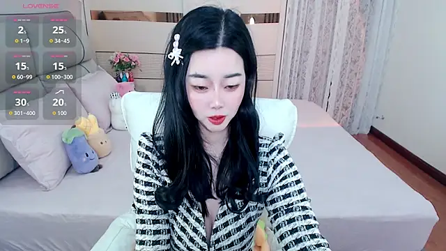 Xiaodie-baby online show from December 15, 2025, 3:00 am