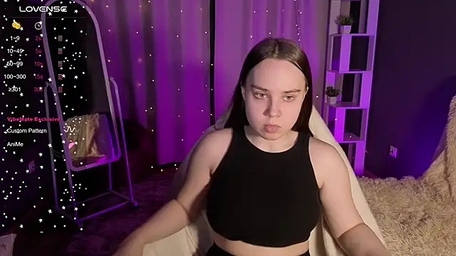 LunaDreeam online show from November 8, 2025, 3:01 pm