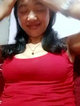 TRIEUTRIEU20 online show from May 10, 2026, 11:32 pm