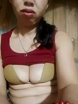 TRIEUTRIEU20 online show from May 18, 2026, 1:50 pm