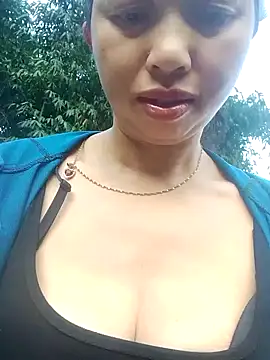 TRIEUTRIEU20 online show from May 25, 2026, 10:43 am
