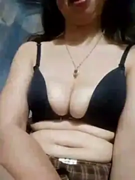TRIEUTRIEU20 online show from June 12, 2026, 5:23 pm