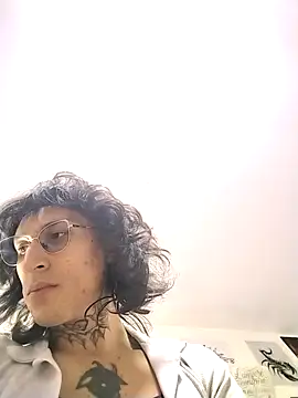 Sakura  Love  online show from November 7, 2025, 4:40 pm