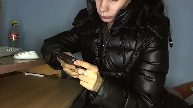 andreea713 online show from March 29, 2026, 12:16 pm