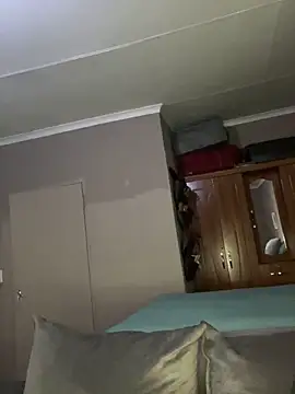 SweetCandy84 online show from November 7, 2025, 5:02 pm